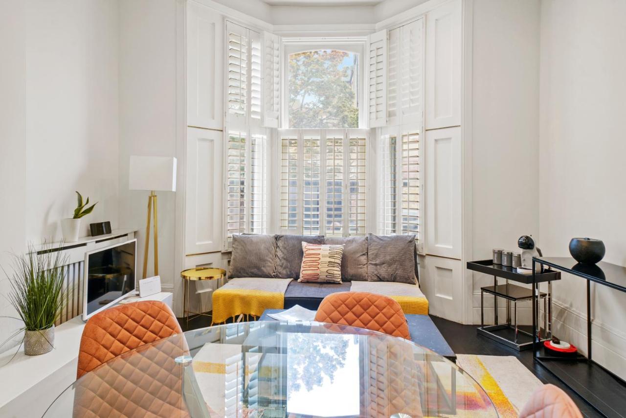 1 & 2 Bed Cosy Apartments Next To Earls Court Free Wifi London Exterior photo